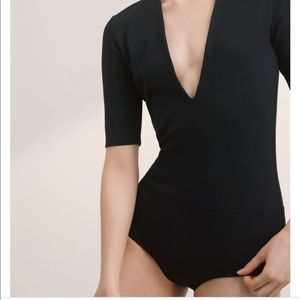 Aritzia Brand Babaton Franz Bodysuit